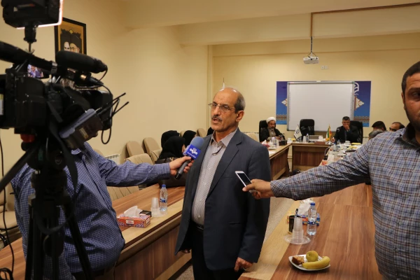 قائم مقام دانشگاه فرهنگیان کشور در گفتگو با خبر نگار صدا و سیمای استان اصفهان :

تربیت نیروی متخصص مورد نیاز آموزش و پرورش هدف دانشگاه فرهنگیان است