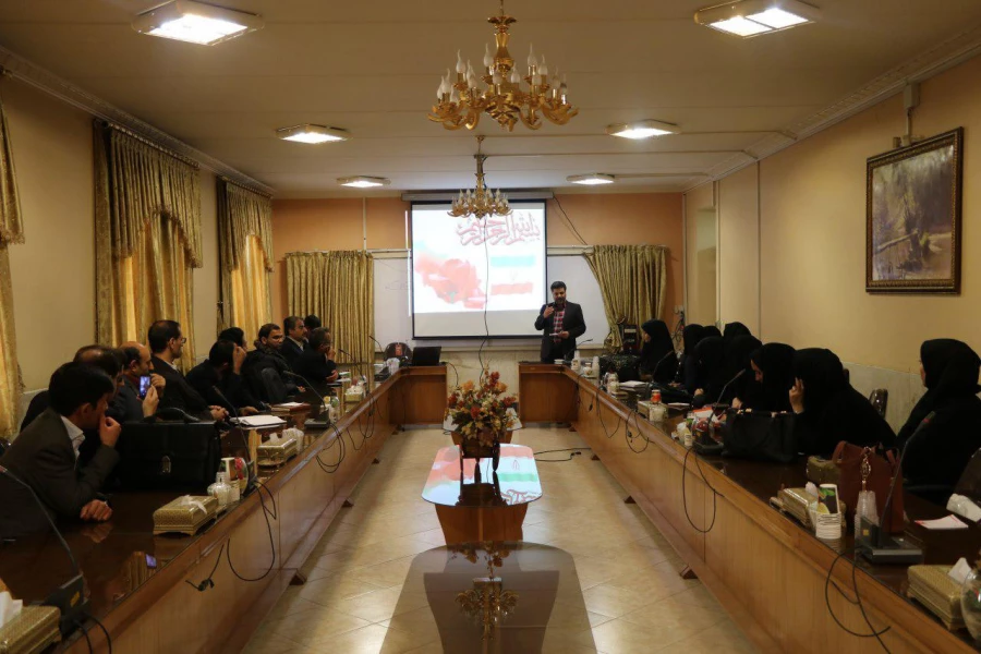 در حاشیه همایش نگاهی بر تعامل مدیر خردمند و نو معلم خلاق در اصفهان برگزار شد.
کارگاه هایی  با موضوع روابط انسانی در مدرسه