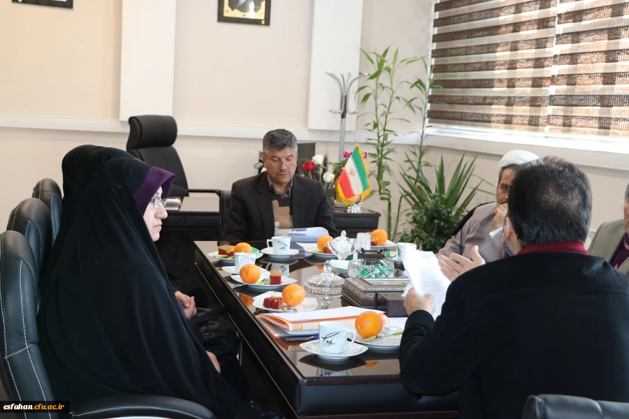 با حضور دکتر عروف زاد برگزار شد.
کارگروه کمیسیون ماده یک در مدیریت امور پردیس های دانشگاه فرهنگیان استان