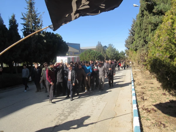 با حضور گسترده مسئولان، دانشجومعلمان دانشگاه فرهنگیان انجام شد:

تشیع پیکر شهید تازه تفحص شده دوران دفاع مقدس در مرکز شهید آیت نجف اباد