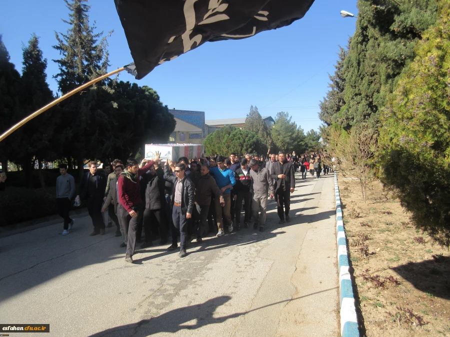 با حضور گسترده مسئولان، دانشجومعلمان دانشگاه فرهنگیان انجام شد:

تشیع پیکر شهید تازه تفحص شده دوران دفاع مقدس در مرکز شهید آیت نجف اباد