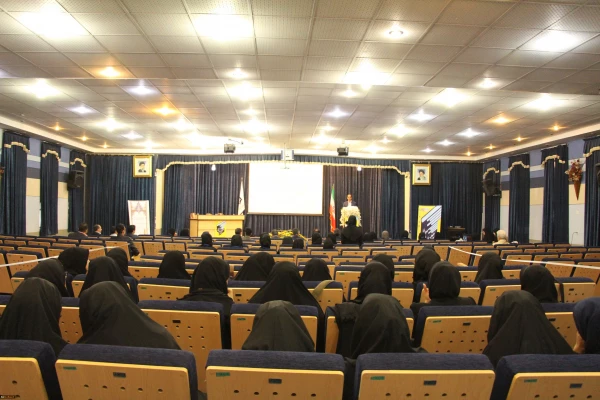 در دانشگاه فرهنگیان اصفهان برگزار شد.
اولین همایش ملی دانش موضوعی –تربیتی آموزش محتوای شیمی