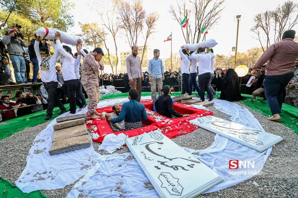 استقبال باشکوه مسئولین و دانشجویان دانشگاه فرهنگیان از شهدای گمنام