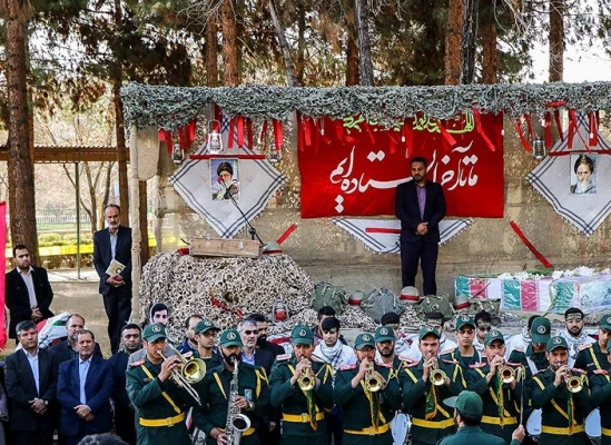 باحضور معاون فرهنگی اجتماعی دانشگاه برگزار شد.
مراسم تشییع و تدفین دو شهید گمنام در اصفهان