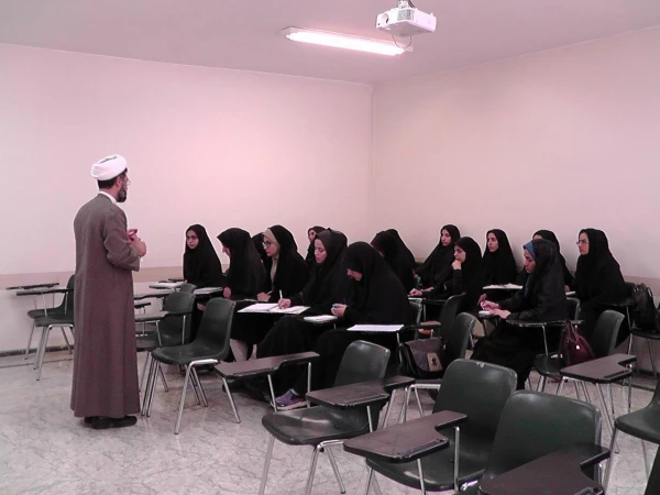 دوره آموزشی معارف قرآن، نماز و مهدویت ویژه دانشجو معلمان استان اصفهان برگزار گردید