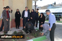به مناسبت هفته طبیعت و روز بزرگداشت شهدا در دانشگاه فرهنگیان استان اصفهان برگزار شد.
طرح کاشت نهال به یاد شهدا