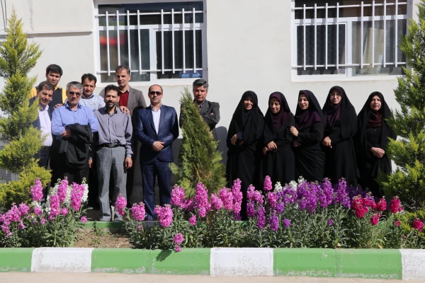 به مناسبت هفته طبیعت و روز بزرگداشت شهدا در دانشگاه فرهنگیان استان اصفهان برگزار شد.
طرح کاشت نهال به یاد شهدا