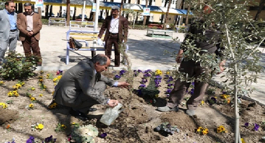 به مناسبت هفته طبیعت و روز بزرگداشت شهدا در دانشگاه فرهنگیان استان اصفهان برگزار شد.
طرح کاشت نهال به یاد شهدا