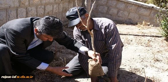 به مناسبت هفته طبیعت و روز بزرگداشت شهدا در دانشگاه فرهنگیان استان اصفهان برگزار شد.
طرح کاشت نهال به یاد شهدا