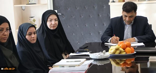 در نشست مشترک مدیران معاونت دانشجویی و حوزه ریاست و روابط عمومی تاکید شد:
لزوم ارتقاء کیفیت و توسعه امکانات در پردیس ها و مراکز در راستای مطالبات دانشجویان