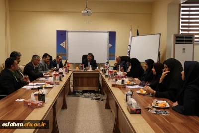 در مدیریت  استانی برگزارشد .
نشست صمیمی دکتر عروف زاد  با کارشناسان و کارشناس مسئولان مدیریت امور پردیس های استانی