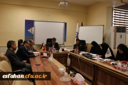 در مدیریت  استانی برگزارشد .
نشست صمیمی دکتر عروف زاد  با کارشناسان و کارشناس مسئولان مدیریت امور پردیس های استانی