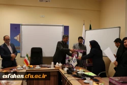 در مدیریت  استانی برگزارشد .
نشست صمیمی دکتر عروف زاد  با کارشناسان و کارشناس مسئولان مدیریت امور پردیس های استانی