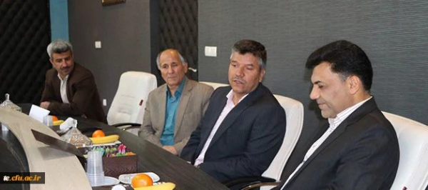 با حضور دکتر محمدی، مشاور سرپرست دانشگاه جلسه هیأت رئیسه دانشگاه فرهنگیان استان اصفهان برگزارگردید.