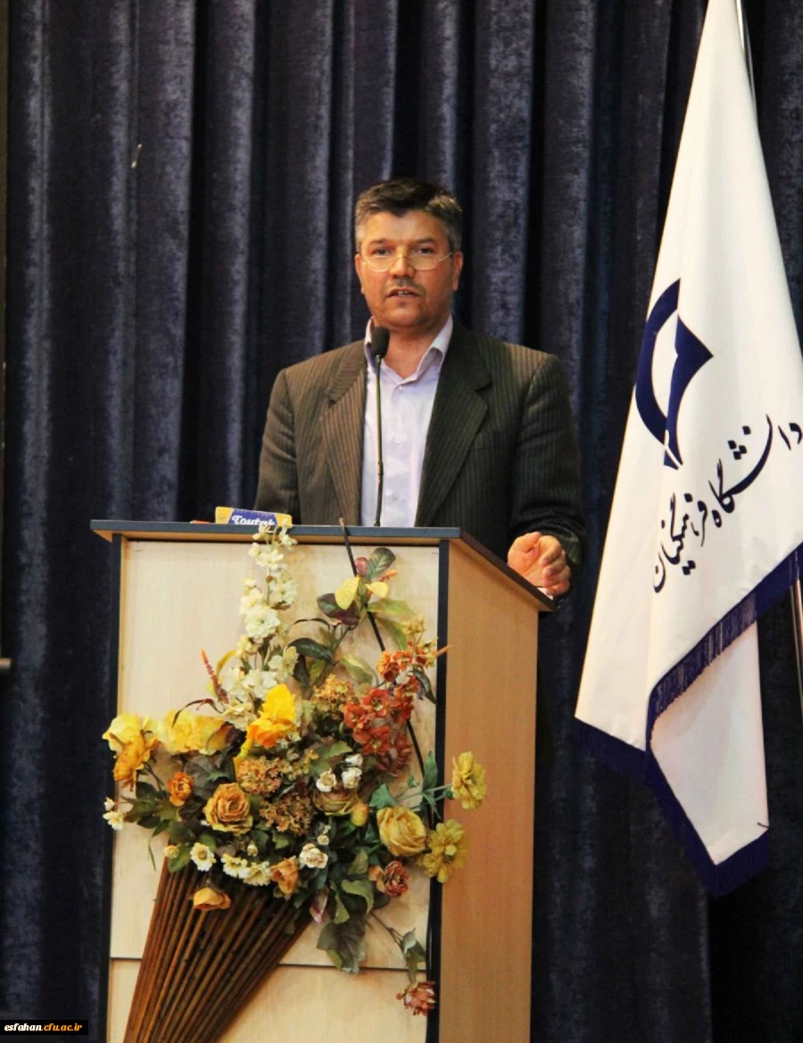 دکتر عروف زاد ، رییس جشنواره تجربیات برتر آموزشی و تربیتی دبیران زیست: 
باور دانشگاه فرهنگیان به روزرسانی تجربیات علمی است