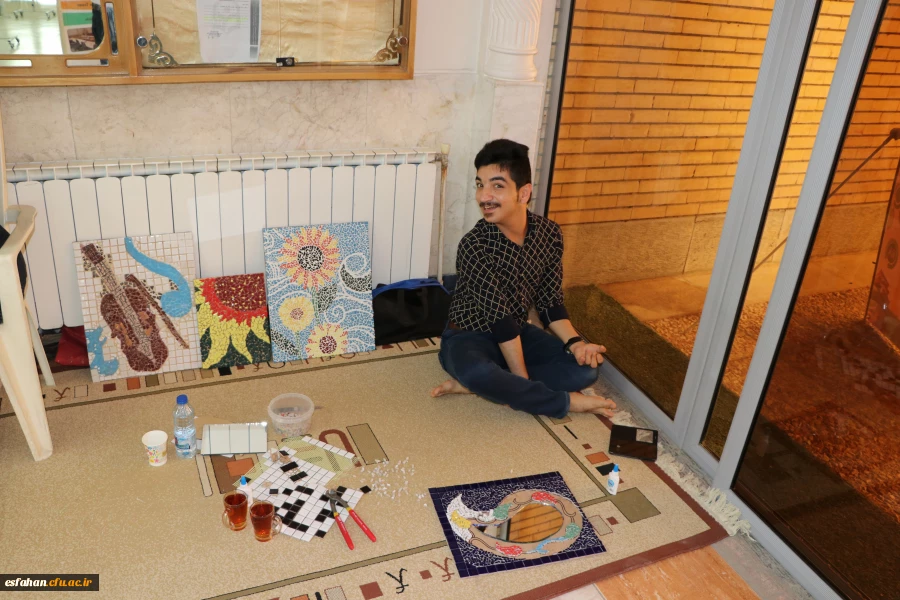 در حاشیه  همایش کودکان با نیازهای خاص برگزار شد:
نمایشکاه گوشه ای از مهارت های کودکان با نیاز های خاص