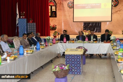 دکتر عروف زاد درنشست مشترک کارکنان معاونت آموزشی ، فرهنگی ، پژوهشی پردیس ها و مراکز استان اصفهان :
حفظ ارزش های انقلاب از اهداف اساسی ماست که در بستر تعلیم و تربیت محقق می شود.