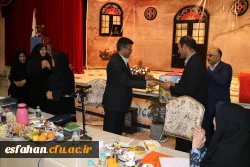 دکتر عروف زاد درنشست مشترک کارکنان معاونت آموزشی ، فرهنگی ، پژوهشی پردیس ها و مراکز استان اصفهان :
حفظ ارزش های انقلاب از اهداف اساسی ماست که در بستر تعلیم و تربیت محقق می شود.