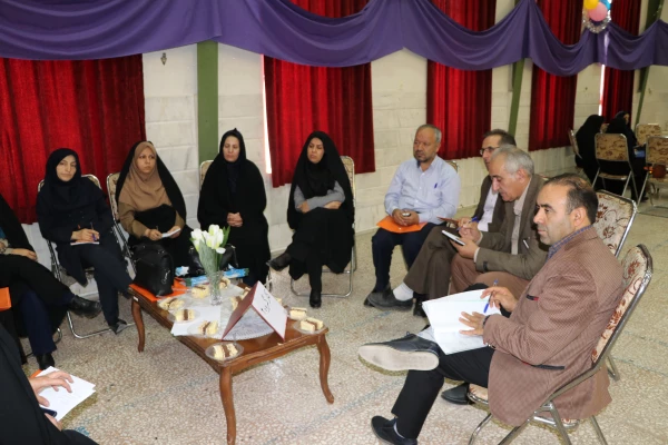 باحضور دکتر عروف زاد سرپرست مدیریت امور پردیس های استانی برگزار شد.
نشست مشترک سرپرستان ، معاونین و کارشناسان  مدیریت ، پردیس ها و مراکز استان اصفهان