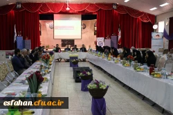 باحضور دکتر عروف زاد سرپرست مدیریت امور پردیس های استانی برگزار شد.
نشست مشترک سرپرستان ، معاونین و کارشناسان  مدیریت ، پردیس ها و مراکز استان اصفهان