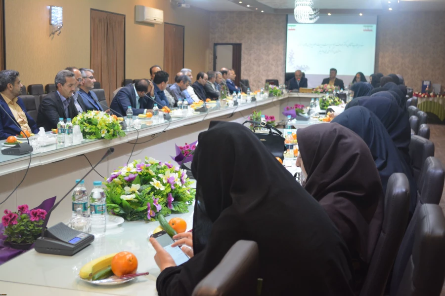 با حضور دکتر عروف زاد سرپرست مدیریت امور پردیس های استان اصفهان برگزار شد .
مراسم گرامی داشت هفته آموزش و تجلیل از مقام استاد