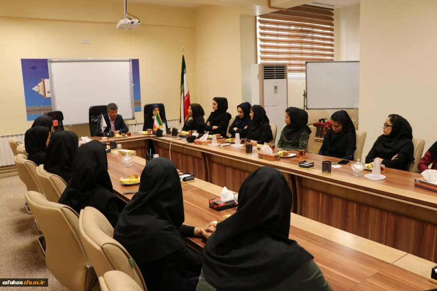 با حضور دکتر عروف زاد سرپرست مدیریت امور پردیس ها برگزار شد.
تجلیل از ورزشکاران دومیدانی و فوتسال