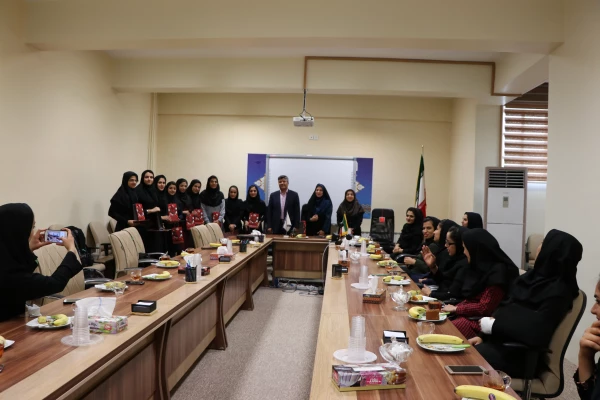 با حضور دکتر عروف زاد سرپرست مدیریت امور پردیس ها برگزار شد.
تجلیل از ورزشکاران دومیدانی و فوتسال