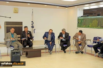 با حضور دکتر عروف زاد در  پردیس شهید باهنر برگزار شد .
جلسه هم اندیشی و بررسی مشکلات و ارائه راهکار ها در حوزه های مختلف