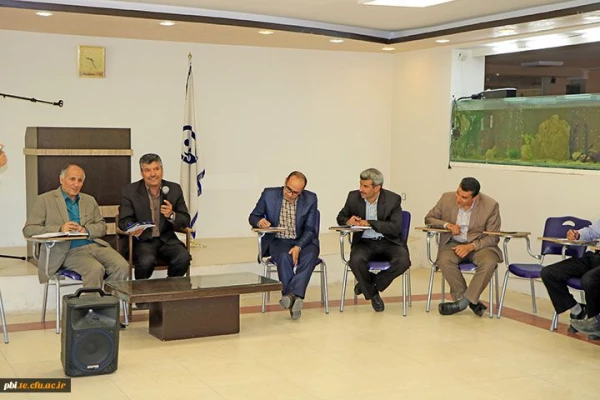 با حضور دکتر عروف زاد در  پردیس شهید باهنر برگزار شد .
جلسه هم اندیشی و بررسی مشکلات و ارائه راهکار ها در حوزه های مختلف