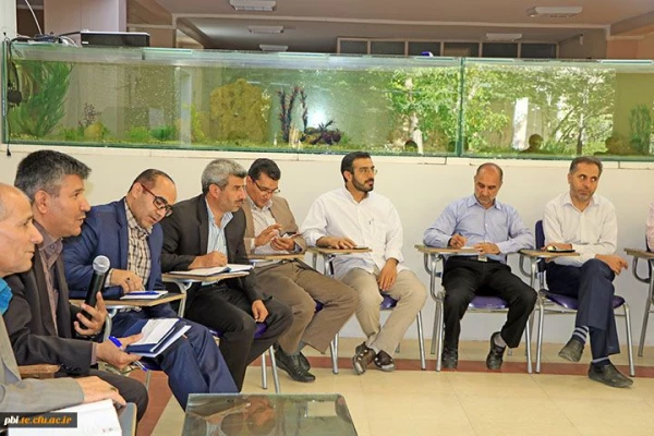 با حضور دکتر عروف زاد در  پردیس شهید باهنر برگزار شد .
جلسه هم اندیشی و بررسی مشکلات و ارائه راهکار ها در حوزه های مختلف