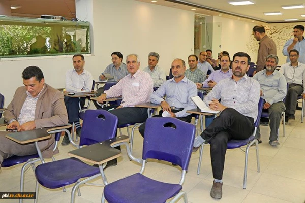 با حضور دکتر عروف زاد در  پردیس شهید باهنر برگزار شد .
جلسه هم اندیشی و بررسی مشکلات و ارائه راهکار ها در حوزه های مختلف