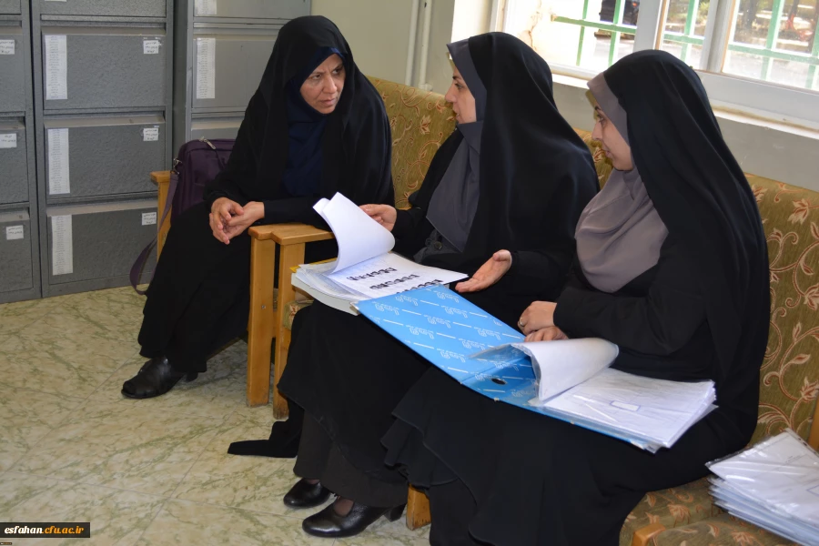 بازدید دکتر نادری رییس اداره خدمات آموزشی  دانشگاه فرهنگیان از پردیس ها و مراکز استان اصفهان