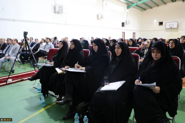 با حضور رییس دانشگاه فرهنگیان برگزار شد:
کارگروه محتوای تحقق سند تحول بنیادین آموزش و پرورش