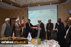 دکتر عروف زاد در مراسم تکریم و معارفه مسئول نهاد نمایندگی مقام معظم رهبری در دانشگاه فرهنگیان:
توفیق خدمت به گوهرهای ارزشمندی را در این محیط داریم که کار و مسئولیت مان را دو چندان کرده است.