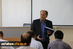 دکتر عروف زاد در همایش تخصصی مصاحبه گران و عوامل اجرایی دانشگاه فرهنگیان :
معلم باید مسئولیت پذیر بوده و برای این حرفه و تربیت نسل آینده و سرمایه های اجتماعی ارزش قائل باشد.