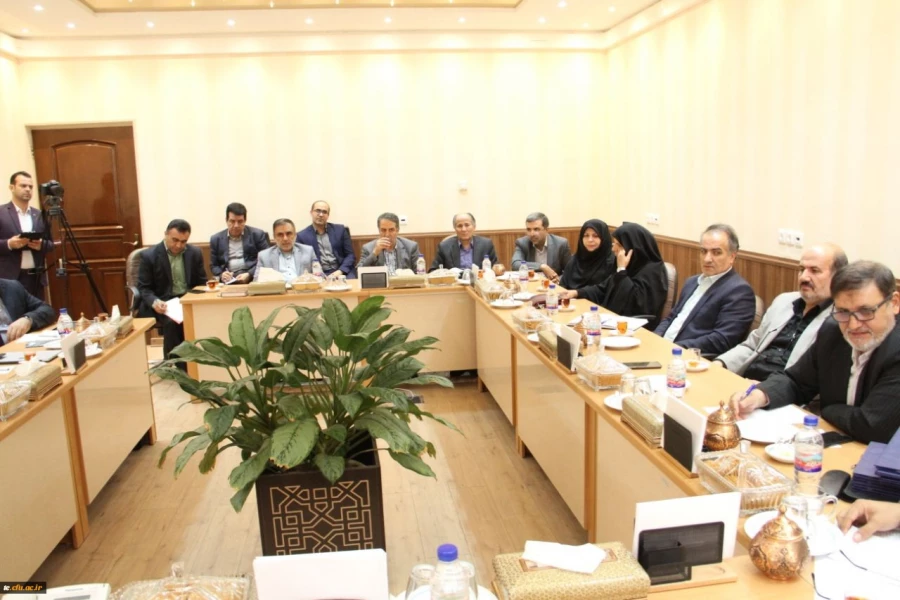 استاندار اصفهان در جلسه هیئت امناء دانشگاه فرهنگیان استان:
نقش دانشگاه فرهنگیان در ساختن جامعه بر کسی پوشیده نیست