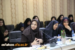 دکتر خنیفر در نشست اعضاء هیأت علمی و مسئولین دانشگاه فرهنگیان اصفهان:
سونامی کمبود معلم در سال 1400 و بازنشسته شدن دو سوم معلمان