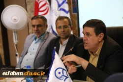 دکتر خنیفر در جمع استادان و مسئولان دانشگاه فرهنگیان استان اصفهان:
معلم را نمیتوان وارد کرد و همیشه باید معلمان مهارت دیده برای آینده جامعه پرورش داد