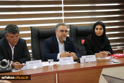 دکتر لطفی دبیر کارگروه تخصصی دانشگاه فرهنگیان در وزارت علوم  ، تحقیقات و فناوری :
دانشگاه فرهنگیان حساس و وظایف آن هم حساس است چرا که معلمان آینده را تربیت می کند.