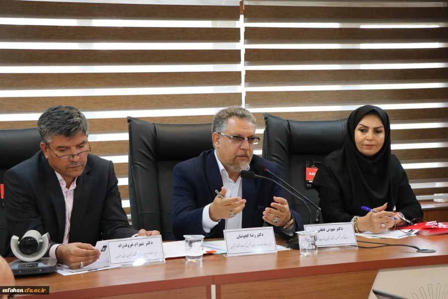 دکتر کچوئیان در کارگاه آموزشی نظارت، ارزیابی و تضمین کیفیت استان اصفهان :
مرکز سنجش موظف است شایستگی های نو معلمان و معلمان را مرتب ارزیابی کند.