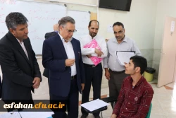 در حاشیه سفر معاون نظارت ، ارزیابی و تضمین کیفیت  دانشگاه به اصفهان انجام شد.
ادای احترام به مقام شامخ شهدای گمنام هشت سال دفاع مقدس ، بازدید از روند مصاحبه داوطلبان ورود به دانشگاه، حضور در جمع اعضای هیات علمی