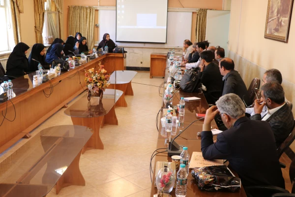 در دانشگاه فرهنگیان اصفهان برگزار شد:
دوره کشوری آموزش تربیت مدرس مرجع کارورزی