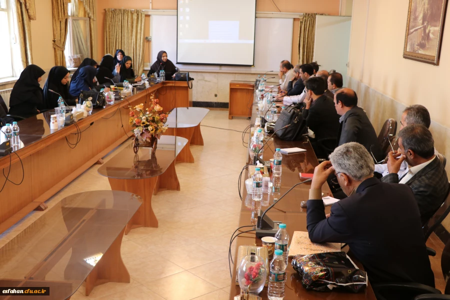 در دانشگاه فرهنگیان اصفهان برگزار شد:
دوره کشوری آموزش تربیت مدرس مرجع کارورزی