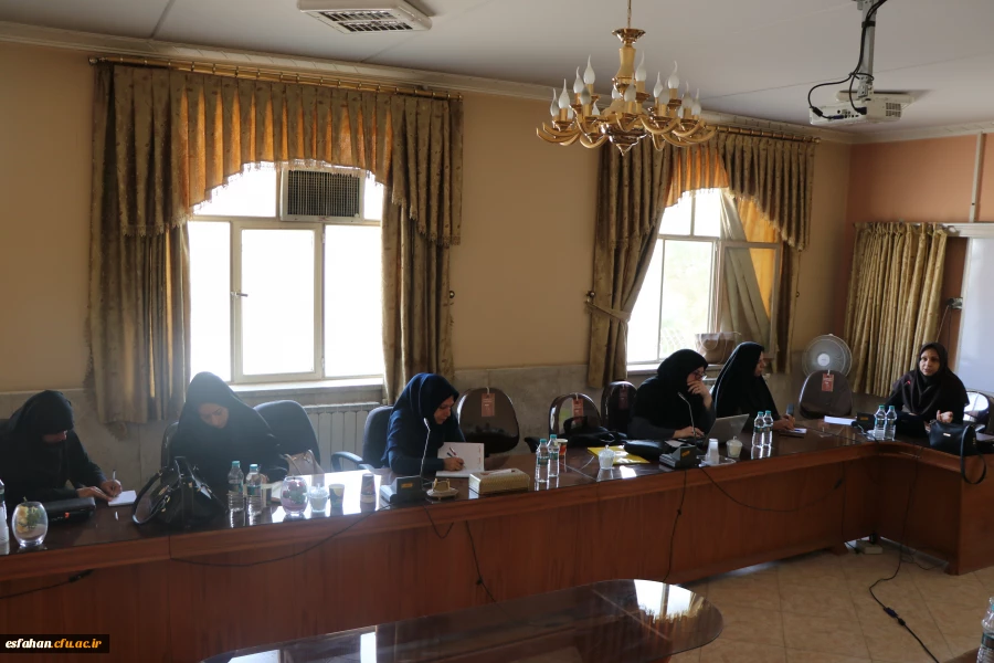 در دانشگاه فرهنگیان اصفهان برگزار شد:
دوره کشوری آموزش تربیت مدرس مرجع کارورزی