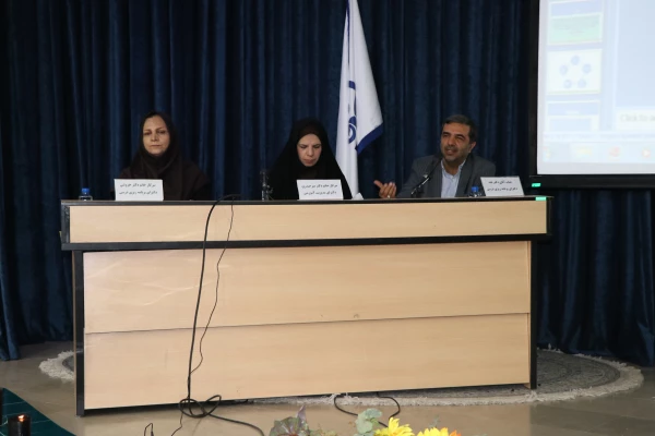 با حضور  مدیر امور پردیس های استان اصفهان برگزارشد.
دوره آموزشی برنامه  درسی کارورزی