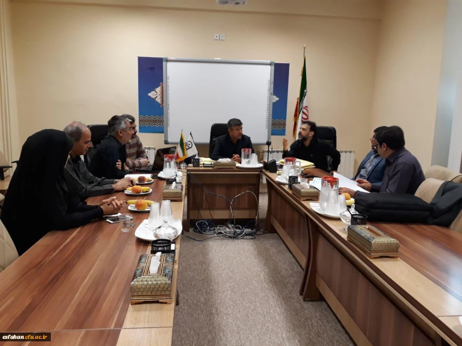 با حضور نمایندگان دانشگاه فرهنگیان برگزار شد.
بررسی اسناد مناقصه خرید خدمات عمومی و برون سپاری طبخ و توزیع غذا