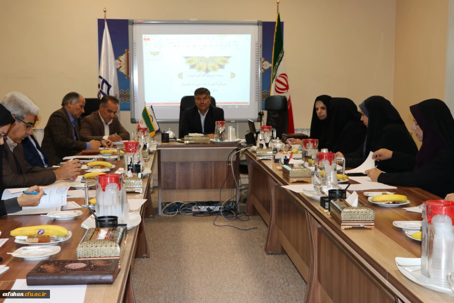 سرپرست امور پردیس های دانشگاه فرهنگیان استان اصفهان در کمیته استانی کارورزی:
اصفهان در اجرای درس کارورزی وضعیت مطلوبی دارد/ کارورزی پاشنه آشیل دانشگاه فرهنگیان