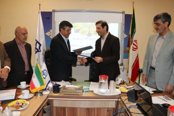 در زمینه درس کارورزی صورت گرفت:
امضای تفاهم نامه همکاری دانشگاه فرهنگیان استان اصفهان واداره کل  آموزش و پرورش