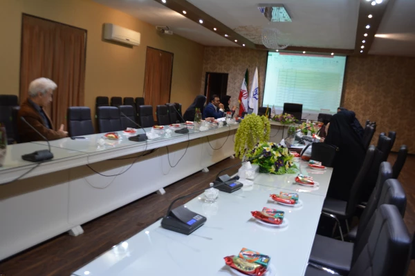 گروه های آموزشی تربیت حرفه ای  و علوم پایه استان اصفهان برگزار شد.