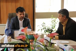 سرپرست دانشگاه فرهنگیان اصفهان در دیدار با مدیر کل آموزش و پرورش :

دانشگاه فرهنگیان هئیت اندیشه ورز آموزش و پرورش است.